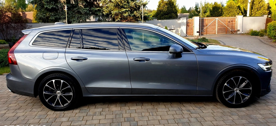 Volvo V60 cena 79900 przebieg: 139000, rok produkcji 2019 z Sulejów małe 596